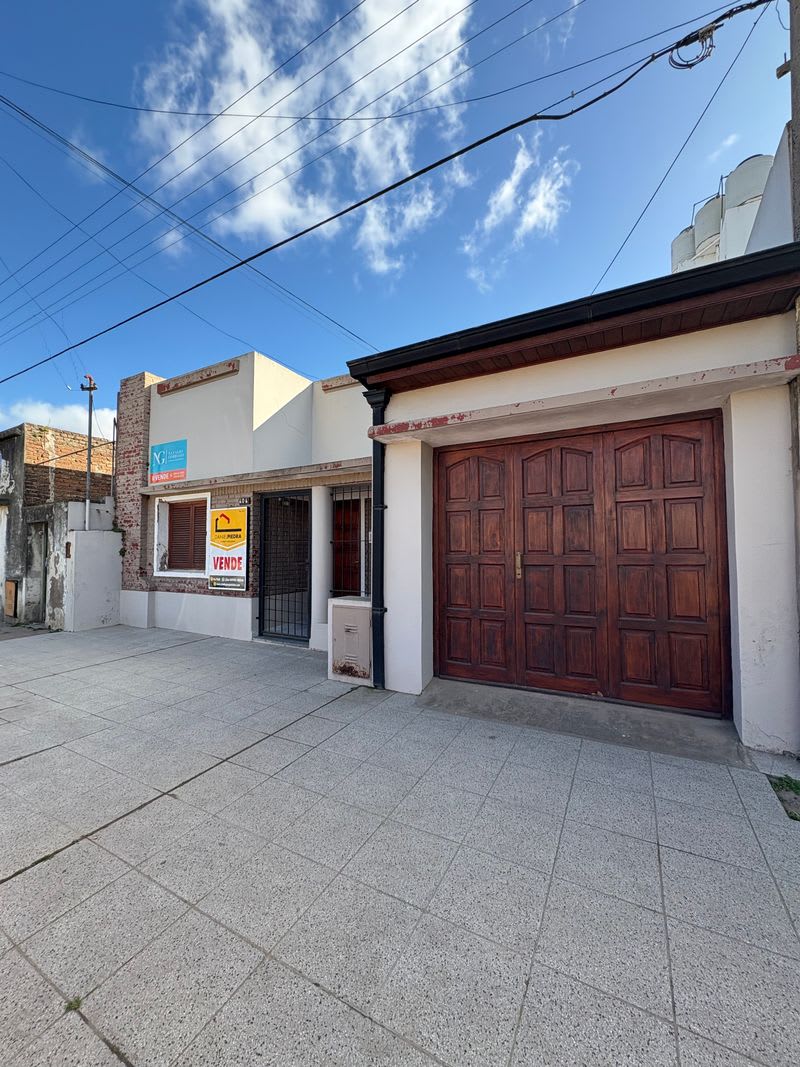 CASA 3 AMB - CON PARQUE