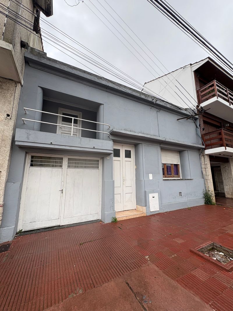 CASA 6 AMBIENTES - A RECICLAR