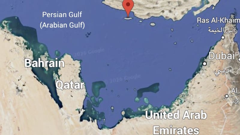 Google Maps satellite view of the Persian Gulf region with a red pin on Lavan Island, showing surrounding countries and cities including Iran, Bahrain, Qatar, UAE, Dubai, and Bandar Abbas.