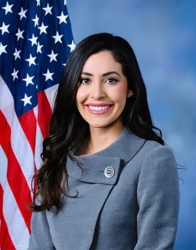 Luna Demands Jeffries Apologize