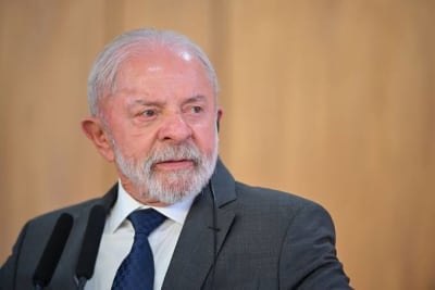 Brazil's Lula Begins Radiation Treatment