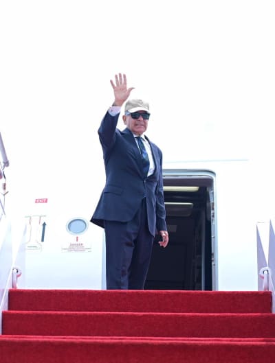 Pakistan PM Travels to Tehran for Funeral