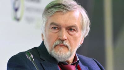Russia Fires Economist Over War Remarks