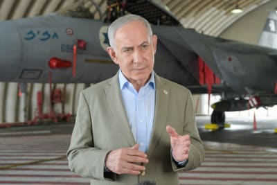 Netanyahu Warns Enemies at Tel Nof