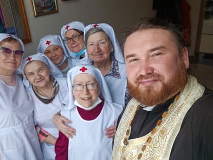 Молебное пение в молитвенной комнате Клинической больницы √172 г. Димитровграда