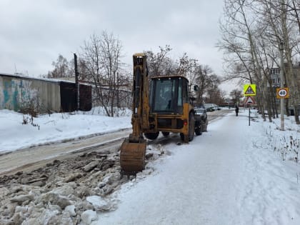 В Ульяновске продолжаются работы по расчистке улиц от наледи и снега