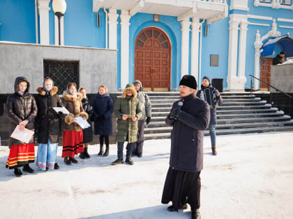 Детский зимний праздник прошел на территории Спасо-Вознесенского собора