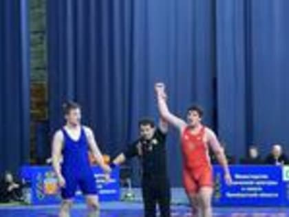 Первокурсник юридического факультета Загир Керимханов завоевал серебро на первенстве ПФО по вольной борьбе