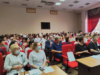 В Ульяновской области новых медработников посвятили в профессию