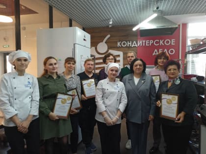 В Ульяновской области выбрали лучших кулинаров среди наставников и молодых педагогов