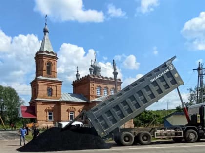 Благоустройство прихрамовой территории в Молвино