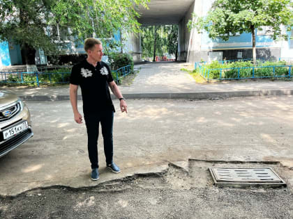 Двор на Новосондецком, 15 находится на финальной стадии ремонта