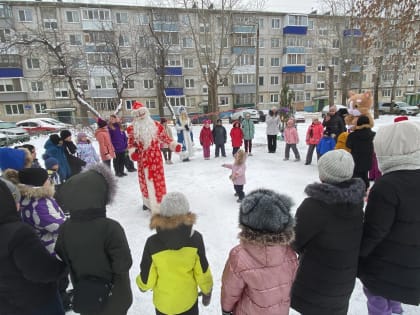 На территории ульяновских ТОСов проходят новогодние елки для детей