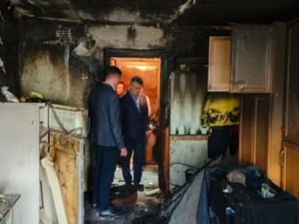 В пострадавшем от пожара доме на Ефремова восстанавливают подачу газа и электричества