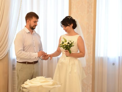 110 браков зарегистрировано в Ульяновской области в День семьи, любви и верности