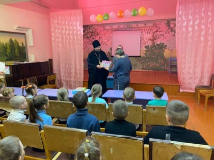 В средней школе пос. Пятисотенный подведены итоги конкурса «Пасхальная радуга»