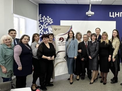 В рамках недели нацпроекта «Образование» на базе ЦНППМ УлГПУ прошла встреча Губернатора Алексея Русских  с членами областного клуба «Учитель года»