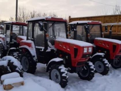 В распоряжении ульяновских озеленителей теперь четыре новых мини-трактора