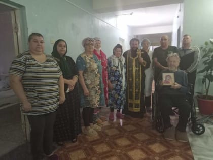 Протоиерей Алексий Исаев посетил районную больницу