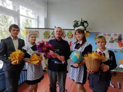 Сельский учитель Петр Яшанин: «Все мы делаем одно дело – вкладываем в головы знания»