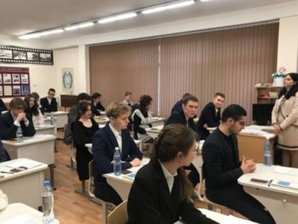 В Ульяновске одиннадцатиклассники написали итоговое сочинение