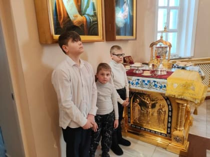 Торжественные награды дипломами и сладкими подарками