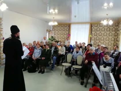 Протоиерей Николай Кондрашкин принял участие в праздничном мероприятии центра "Доверие"