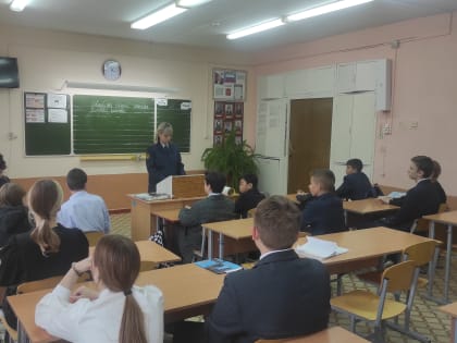 Сотрудники уголовно-исполнительной инспекции УФСИН России по Ульяновской области рассказали старшеклассникам о ведомственных вузах ФСИН России