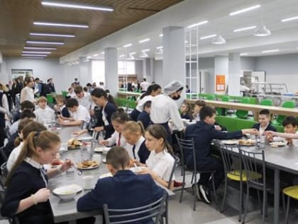 Ульяновский губернаторский лицей №100 участвует во всероссийском конкурсе «Лучшая школьная столовая-2023»