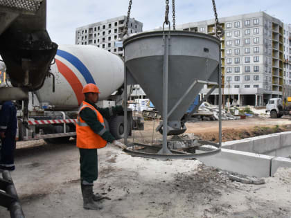 Алексей Русских и Александр Болдакин проконтролировали ход возведения социальных объектов в Засвияжском районе Ульяновска