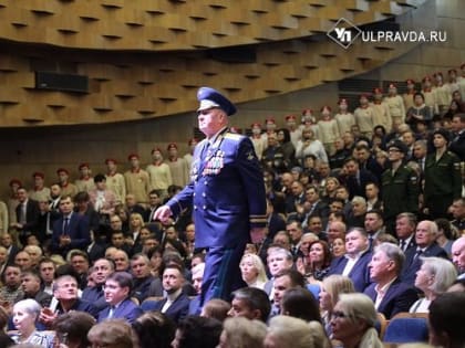 Ульяновские десантник и спасатель – в Книге почета, лучшие легкоатлеты ПФО – в ульяновском «Спартаке»