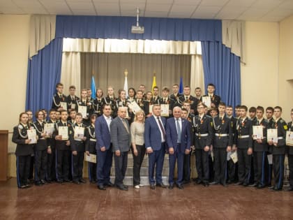 Ульяновским кадетам вручили нагрудные знаки за участие в Параде Памяти в Самаре