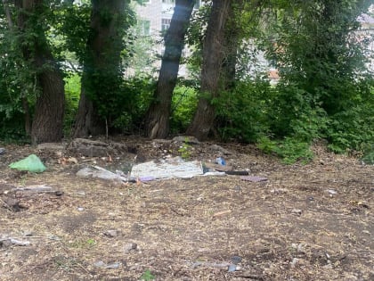 Вместо благоустроенной территории после сноса гаражей - свалка мусора