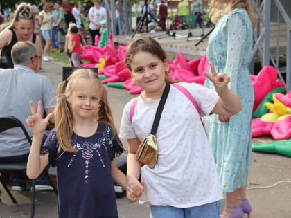 Благоустроенные территории — точки притяжения людей: жители Засвияжского района отметили День соседей