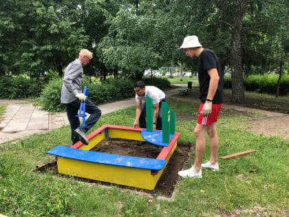 В сквере Авиаторов завершаются работы в рамках проекта «Радуга жизни»