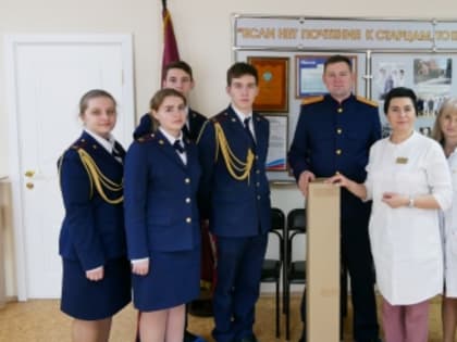Ульяновские офицеры СК России и кадеты посетили областной клинический госпиталь ветеранов войн