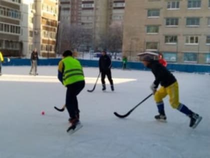 Всю зиму на ледовых площадках Ульяновска будут работать инструкторы