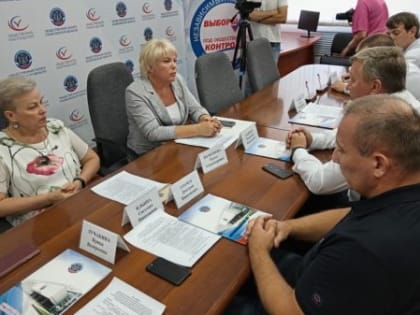 Общественная палата Ульяновской области подписала соглашения с региональными отделениями политических партий в целях обеспечения участия политических партий в наблюдении за проведе