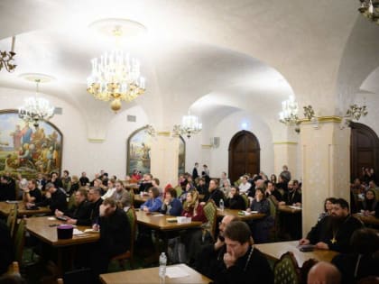 Круглый стол «Патриаршая программа изучения Библии. Изучение Библии на приходах»
