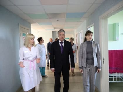 Русских посетил стационар городской клинической больницы имени святого апостола Андрея Первозванного