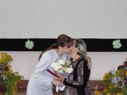 В Ульяновской областной психиатрической больнице наградили ветерана здравоохранения и посвятили в профессию молодых специалистов