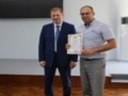 Владимир Разумков наградил коллективы медучреждений Ульяновской области за помощь участникам специальной военной операции