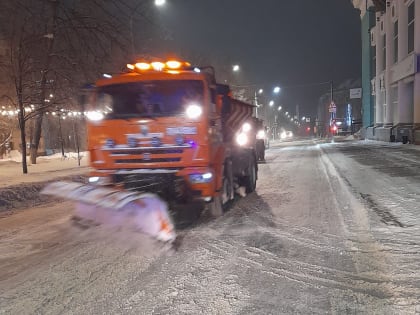 В ночь на 17 февраля улицы Ульяновска очищало 80 единиц техники