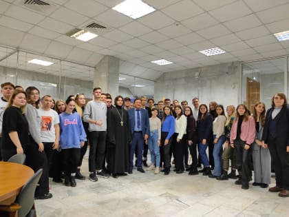 В УлГУ прошло обсуждение на тему: «Есть ли противоречия между наукой и религией?»