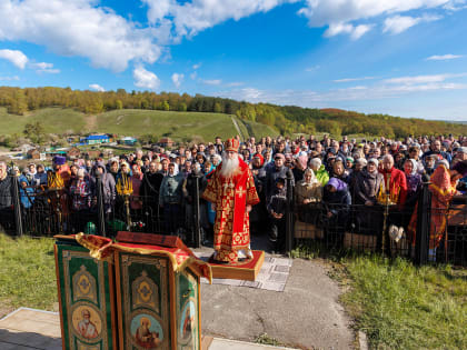 В день памяти святителя Николая состоялось богослужение на Никольской горе в пос. Сурское