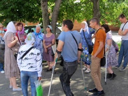 В Воскресенско-Германовском храме прошла экскурсия для людей с ограниченными возможностями здоровья