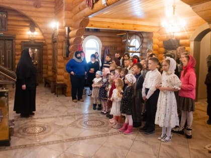 Учащиеся Воскресной школы "Преображение" и ребята из проекта "Лучшие из лучших" посетили храм Святителя Луки Крымского
