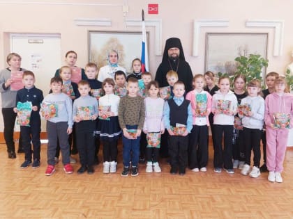 Награждение победителей Приходского конкурса «Радость Рождества» в Пятисотенной средней школе среди учащихся начальных классов