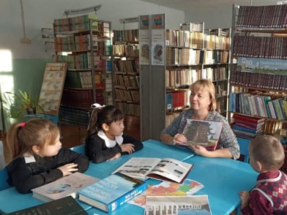 Как Елена Зиновьева помогает первоклашкам золотыми медалистами из школы выходить