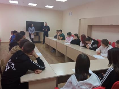 Офицеры УФСИН России по Ульяновской области рассказали школьникам о ведомственных вузах ФСИН России